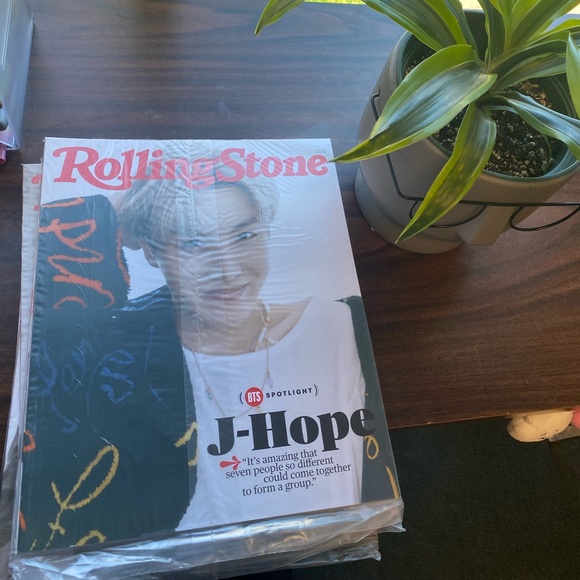 BRAND NEW Rolling Stone Magazine - BTS J-Hope - Picture 2 of 2